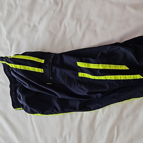 Oshkosh NWOT Boys Joggers - Picture 4 of 5